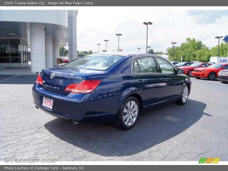 Indigo Ink Blue Pearl / Ivory 2005 Toyota Avalon XLS