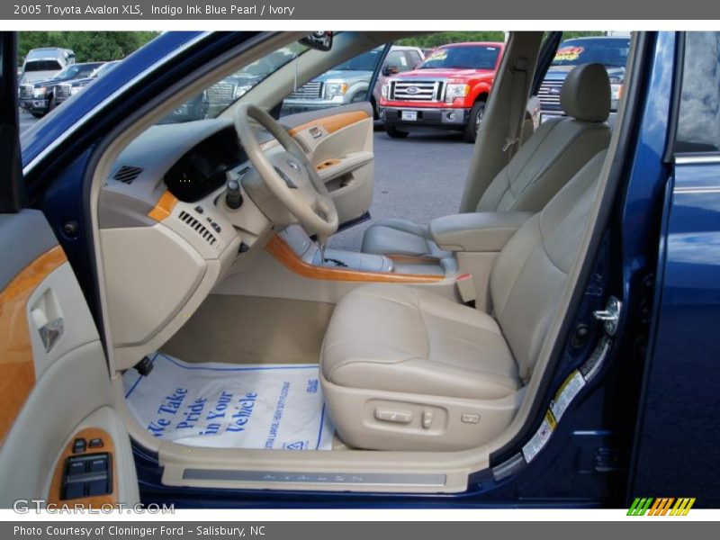 Indigo Ink Blue Pearl / Ivory 2005 Toyota Avalon XLS