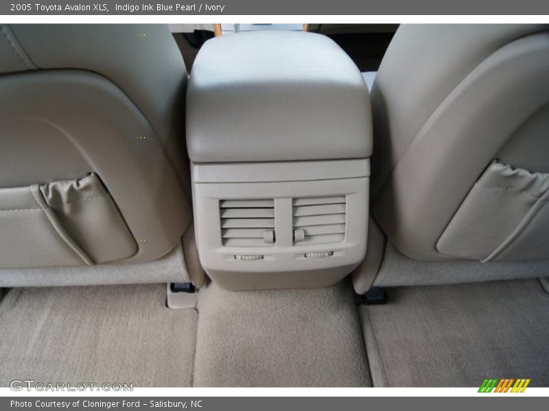 Indigo Ink Blue Pearl / Ivory 2005 Toyota Avalon XLS
