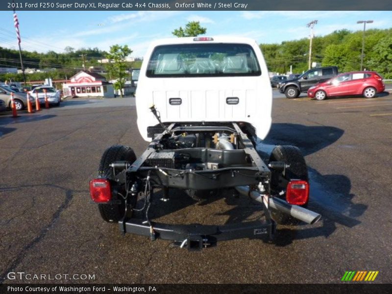 Oxford White / Steel Gray 2011 Ford F250 Super Duty XL Regular Cab 4x4 Chassis