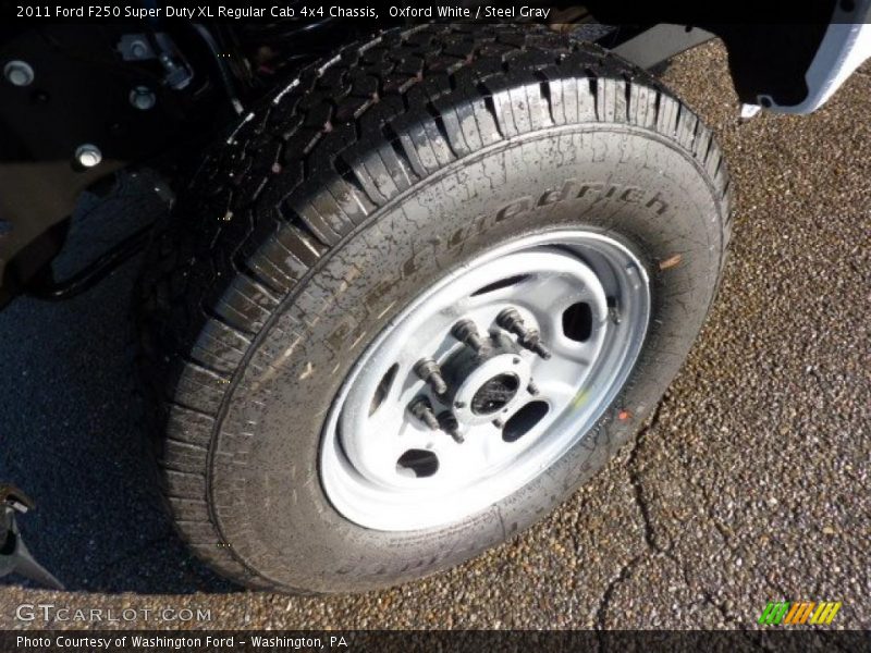 Oxford White / Steel Gray 2011 Ford F250 Super Duty XL Regular Cab 4x4 Chassis