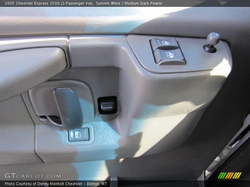 Summit White / Medium Dark Pewter 2005 Chevrolet Express 1500 LS Passenger Van