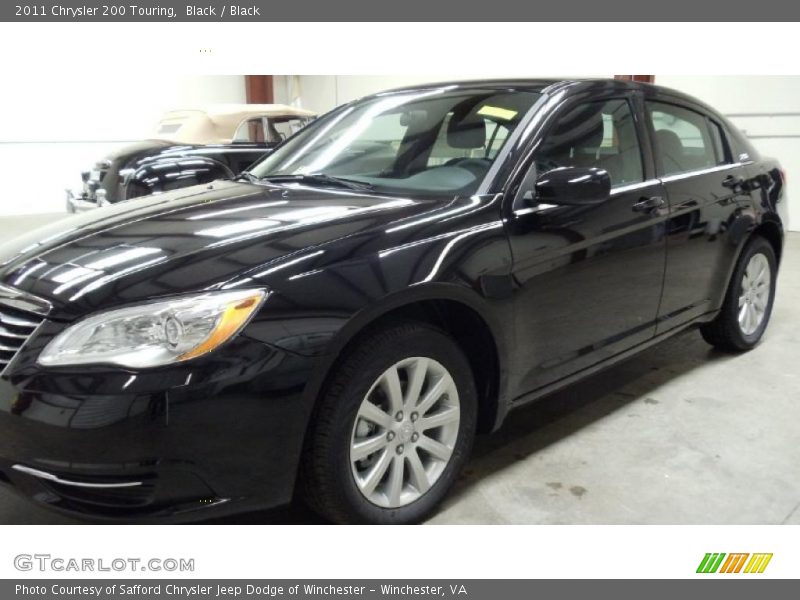 Black / Black 2011 Chrysler 200 Touring