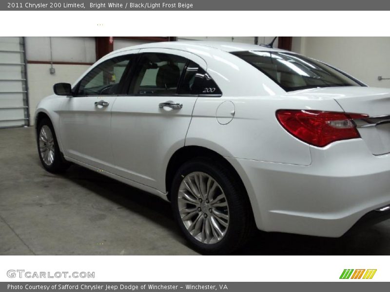 Bright White / Black/Light Frost Beige 2011 Chrysler 200 Limited