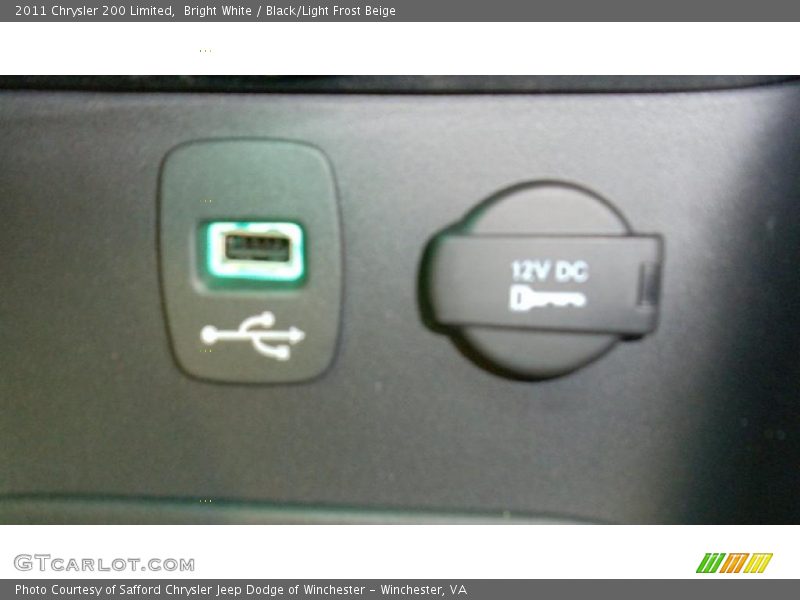 Bright White / Black/Light Frost Beige 2011 Chrysler 200 Limited