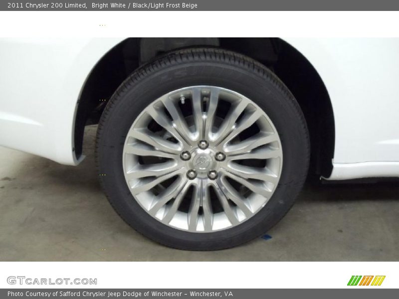 Bright White / Black/Light Frost Beige 2011 Chrysler 200 Limited