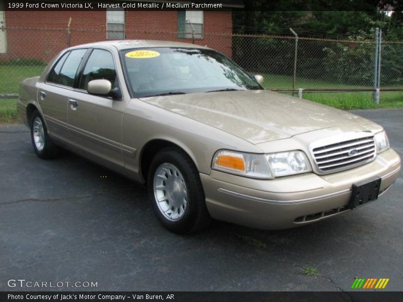 Front 3/4 View of 1999 Crown Victoria LX