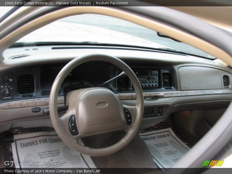 Harvest Gold Metallic / Medium Parchment 1999 Ford Crown Victoria LX