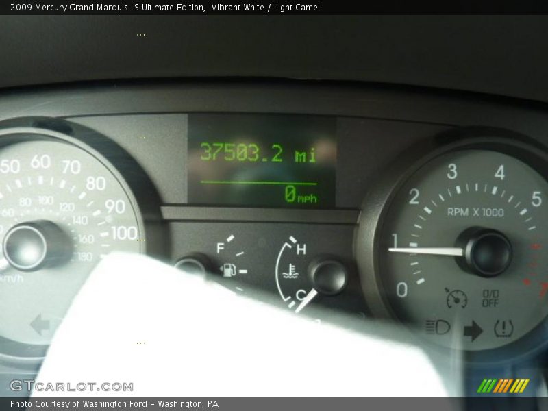 Vibrant White / Light Camel 2009 Mercury Grand Marquis LS Ultimate Edition