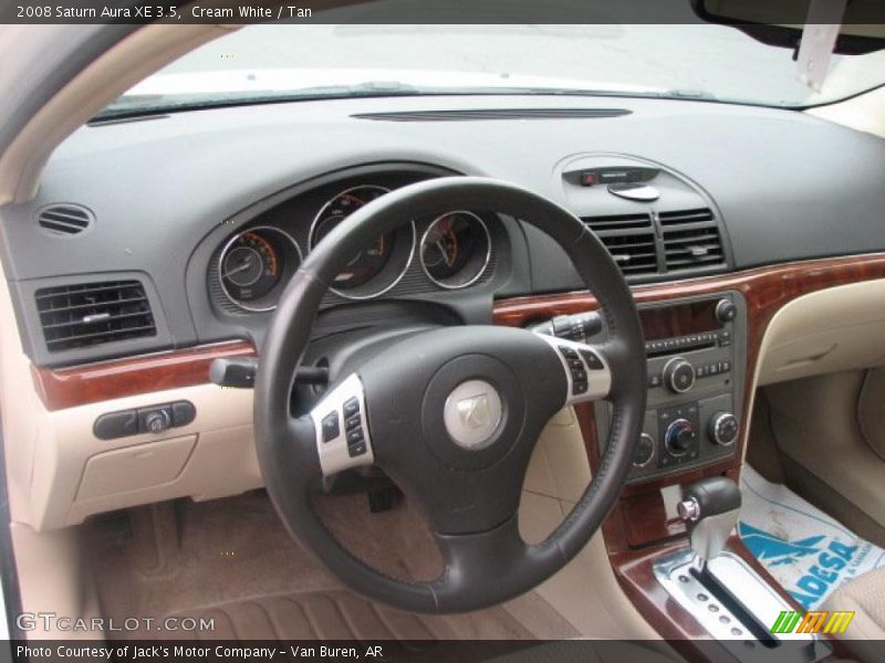 Cream White / Tan 2008 Saturn Aura XE 3.5