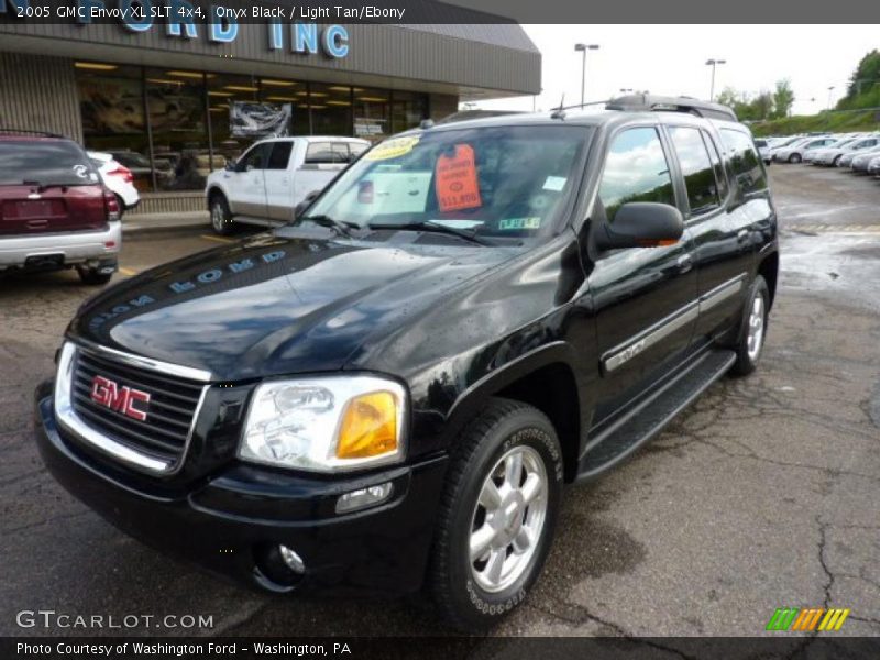Onyx Black / Light Tan/Ebony 2005 GMC Envoy XL SLT 4x4