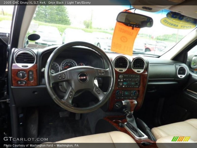 Onyx Black / Light Tan/Ebony 2005 GMC Envoy XL SLT 4x4
