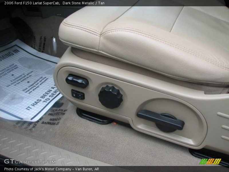 Controls of 2006 F150 Lariat SuperCab