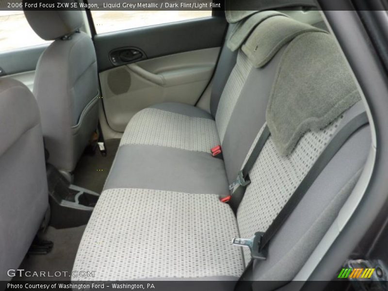  2006 Focus ZXW SE Wagon Dark Flint/Light Flint Interior
