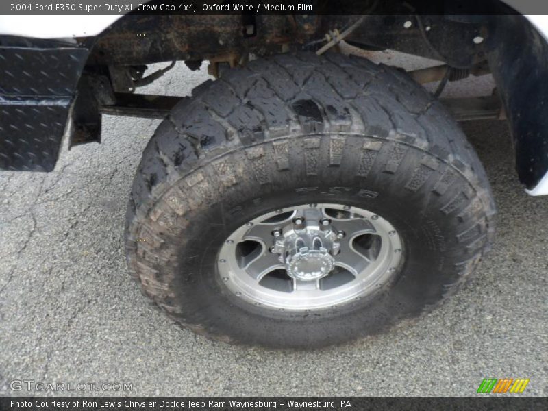 Oxford White / Medium Flint 2004 Ford F350 Super Duty XL Crew Cab 4x4