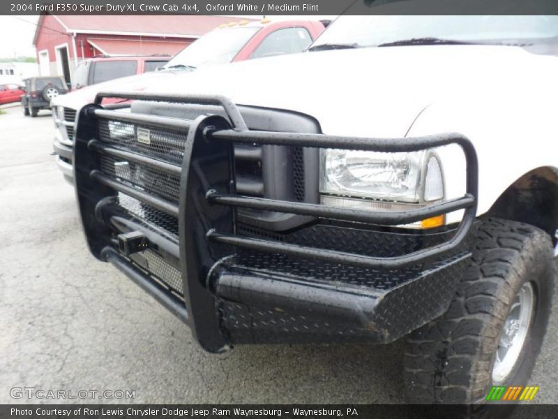 Oxford White / Medium Flint 2004 Ford F350 Super Duty XL Crew Cab 4x4