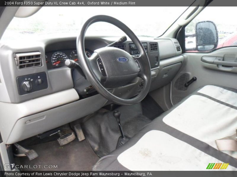 Oxford White / Medium Flint 2004 Ford F350 Super Duty XL Crew Cab 4x4