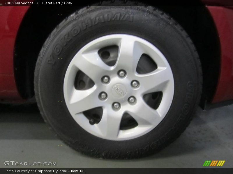 Claret Red / Gray 2006 Kia Sedona LX