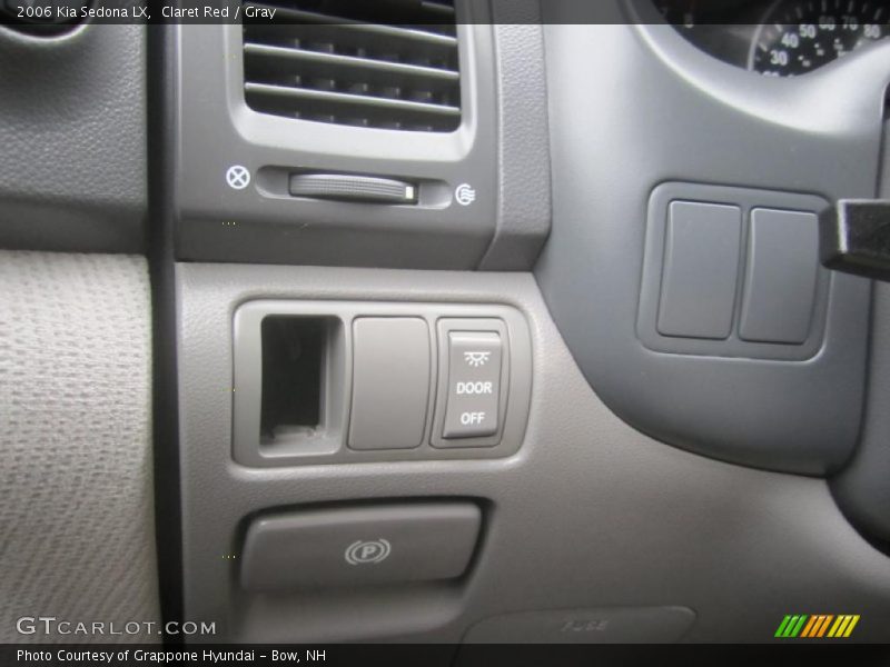 Claret Red / Gray 2006 Kia Sedona LX