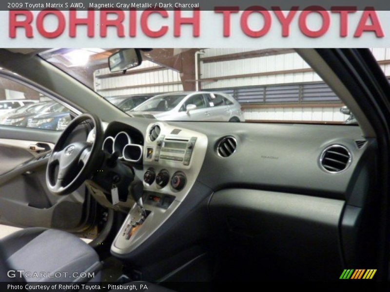 Magnetic Gray Metallic / Dark Charcoal 2009 Toyota Matrix S AWD