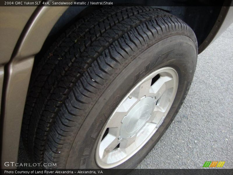 Sandalwood Metallic / Neutral/Shale 2004 GMC Yukon SLT 4x4