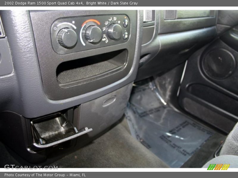 Bright White / Dark Slate Gray 2002 Dodge Ram 1500 Sport Quad Cab 4x4
