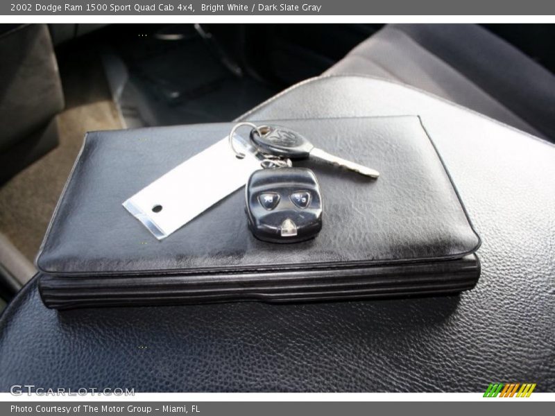 Bright White / Dark Slate Gray 2002 Dodge Ram 1500 Sport Quad Cab 4x4