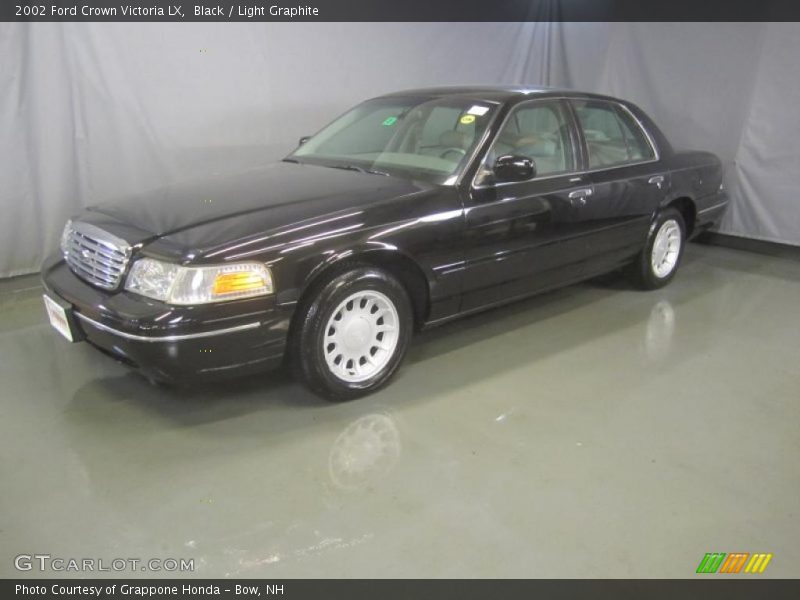 Black / Light Graphite 2002 Ford Crown Victoria LX