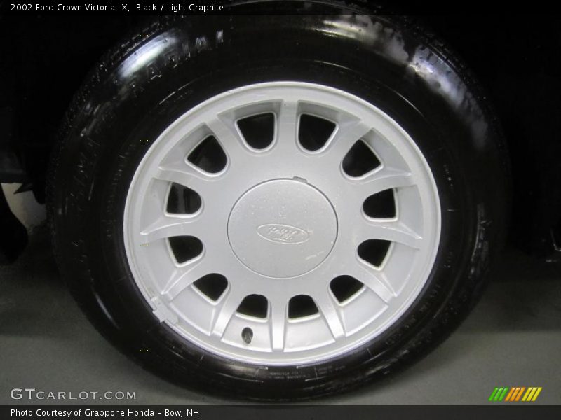 Black / Light Graphite 2002 Ford Crown Victoria LX