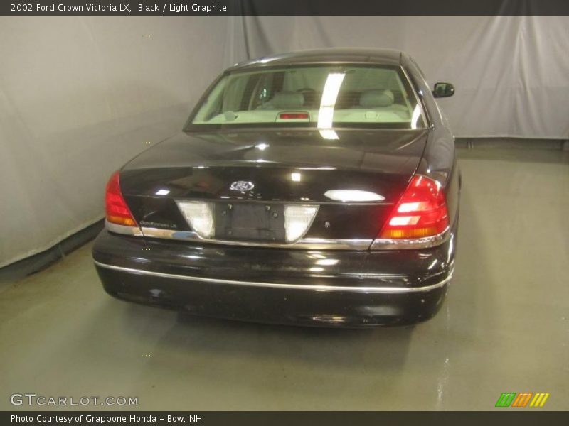Black / Light Graphite 2002 Ford Crown Victoria LX