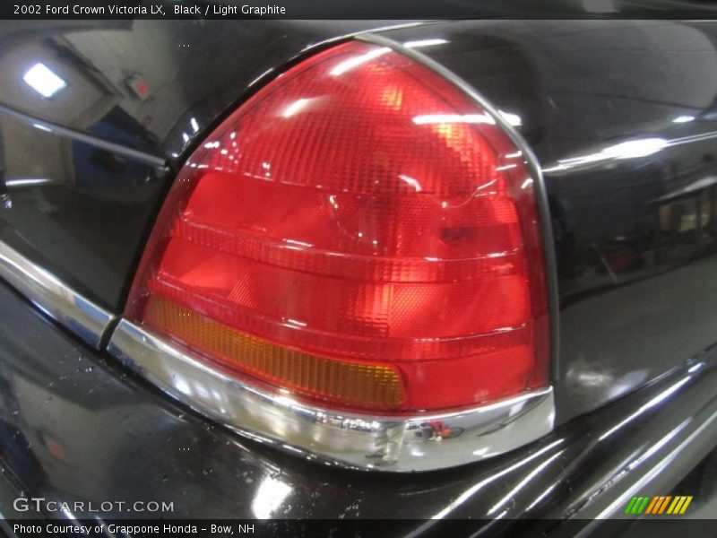 Black / Light Graphite 2002 Ford Crown Victoria LX