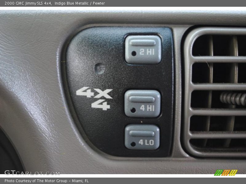 Controls of 2000 Jimmy SLS 4x4