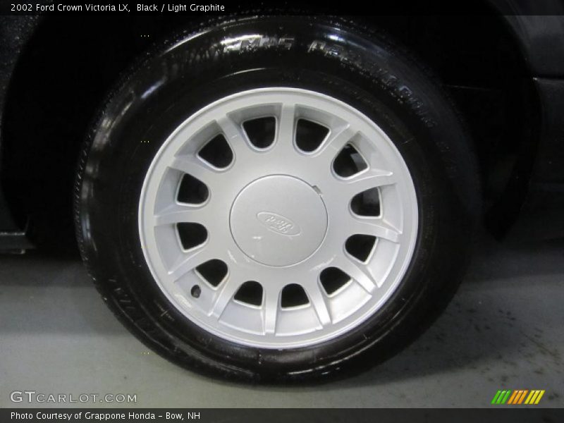 Black / Light Graphite 2002 Ford Crown Victoria LX