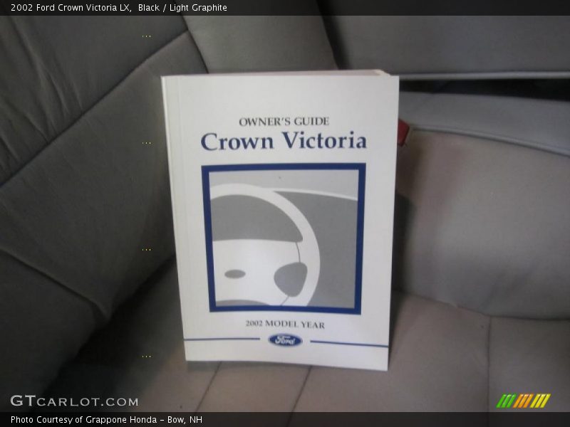 Black / Light Graphite 2002 Ford Crown Victoria LX