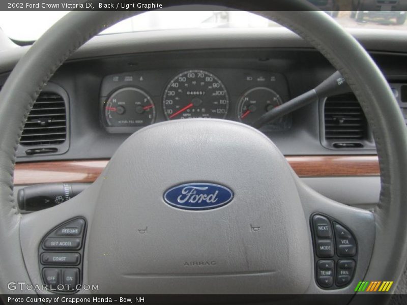 Black / Light Graphite 2002 Ford Crown Victoria LX