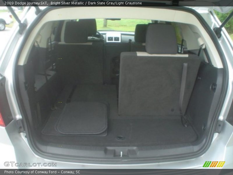 Bright Silver Metallic / Dark Slate Gray/Light Graystone 2009 Dodge Journey SXT