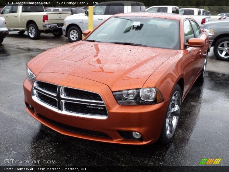 Toxic Orange Pearl / Black 2011 Dodge Charger Rallye