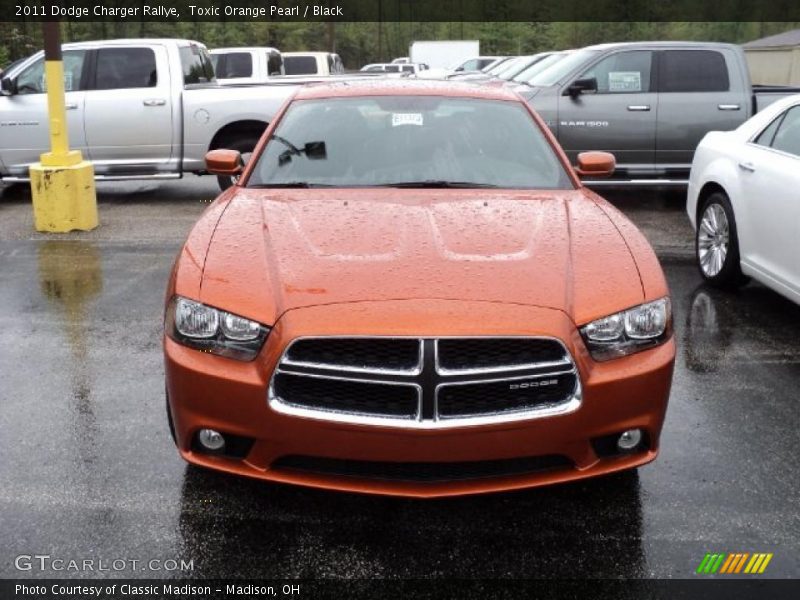 Toxic Orange Pearl / Black 2011 Dodge Charger Rallye