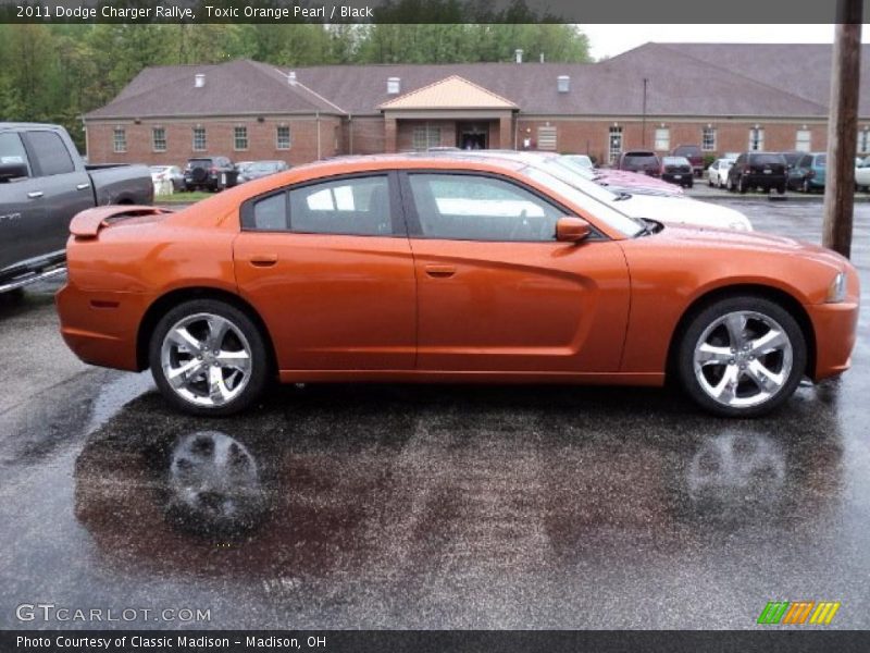 Toxic Orange Pearl / Black 2011 Dodge Charger Rallye