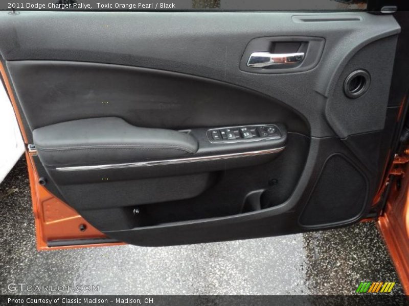 Door Panel of 2011 Charger Rallye