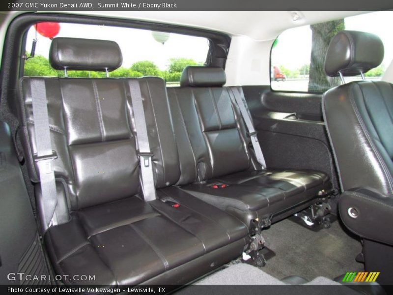 Summit White / Ebony Black 2007 GMC Yukon Denali AWD