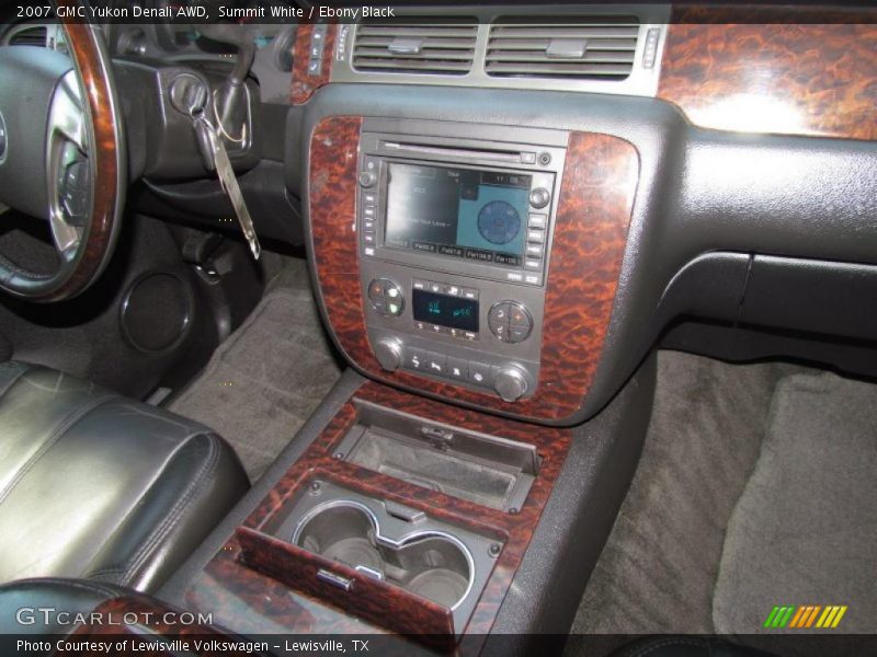 Summit White / Ebony Black 2007 GMC Yukon Denali AWD