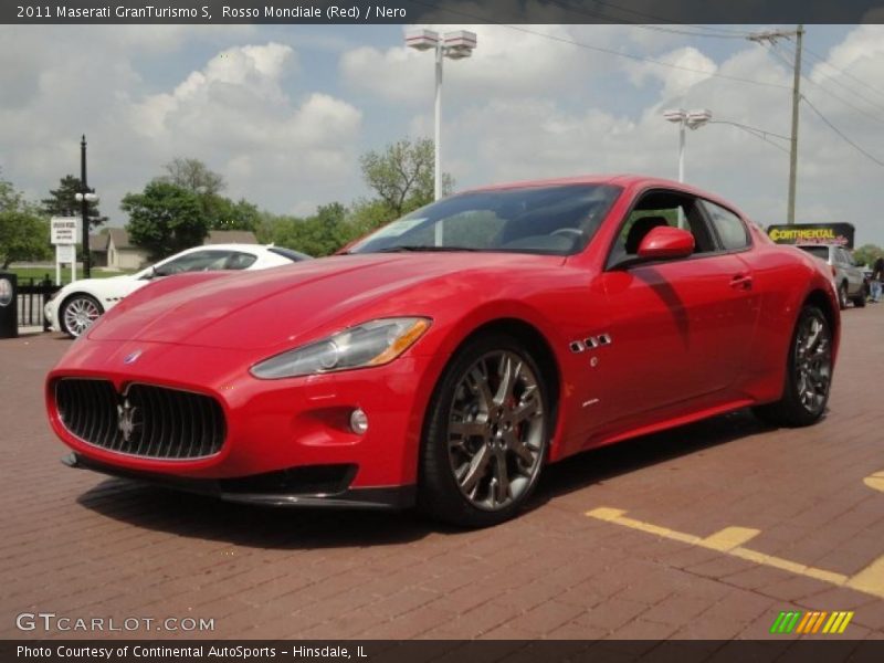 Rosso Mondiale (Red) / Nero 2011 Maserati GranTurismo S