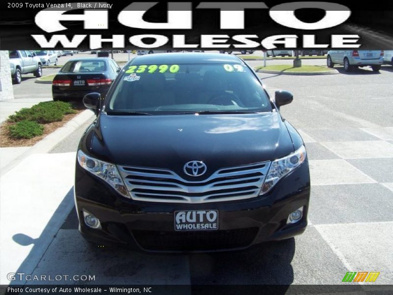 Black / Ivory 2009 Toyota Venza I4