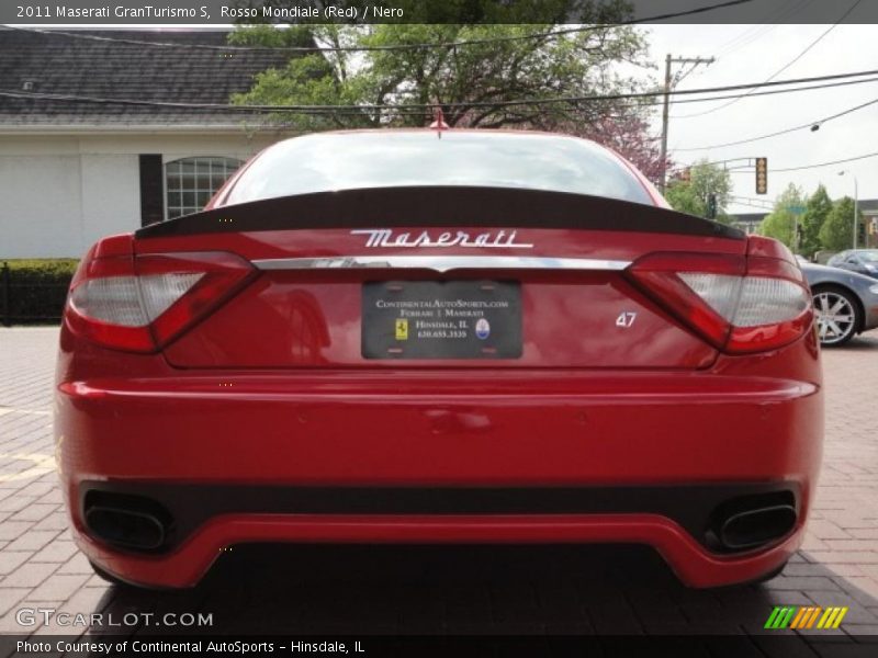 Rosso Mondiale (Red) / Nero 2011 Maserati GranTurismo S