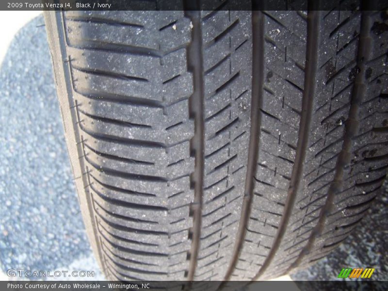 Black / Ivory 2009 Toyota Venza I4