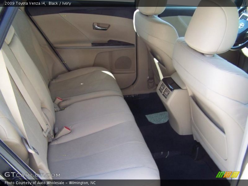 Black / Ivory 2009 Toyota Venza I4