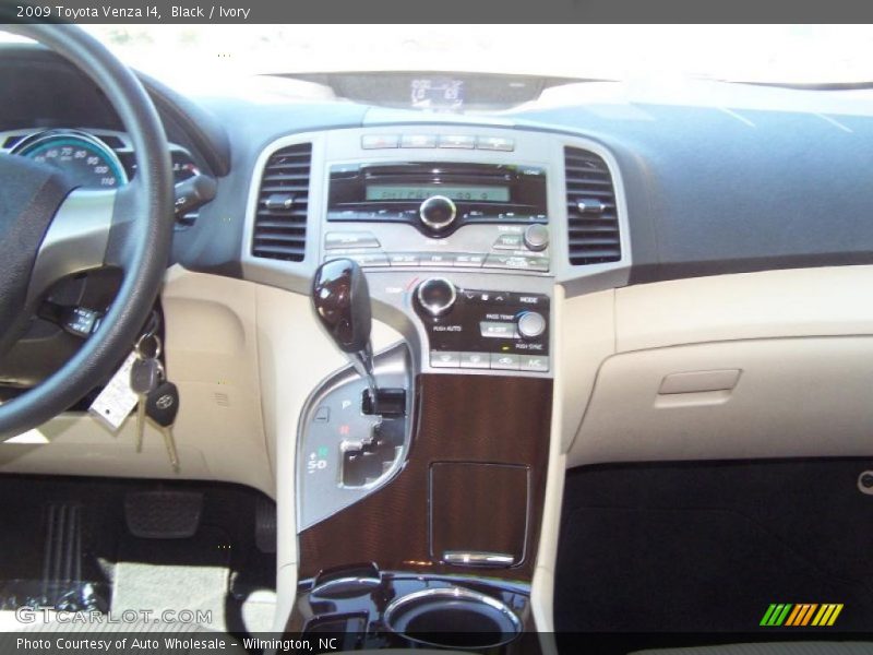 Black / Ivory 2009 Toyota Venza I4