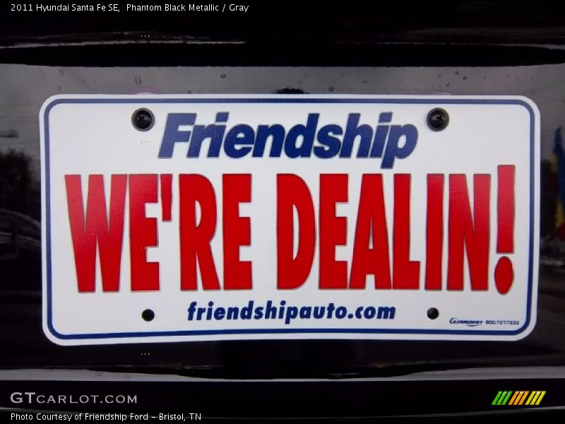 Phantom Black Metallic / Gray 2011 Hyundai Santa Fe SE