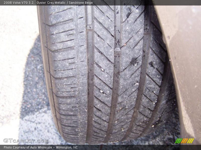 Oyster Grey Metallic / Sandstone Beige 2008 Volvo V70 3.2